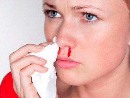 Blood from the nose is the first sign of thrombocytopenia